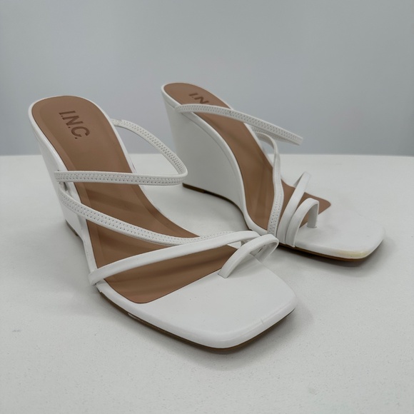 INC International Concepts Macy's Eiana Strappy Wedge Heeled Sandals 9.5 WHITE - Picture 1 of 11
